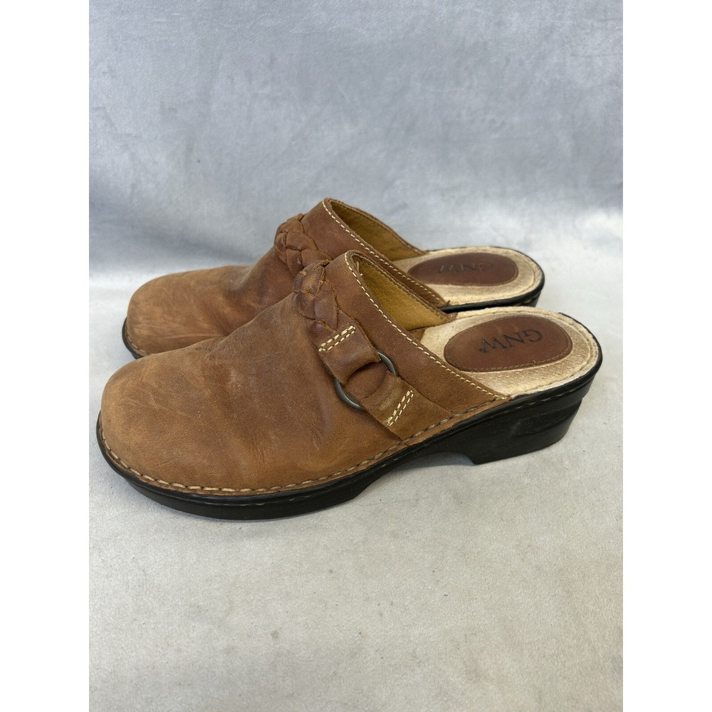 GNW Clogs Sandals Slide On Size 8 Medium Spruce Brown Tan Leather Buckle Cute - Picture 5 of 10